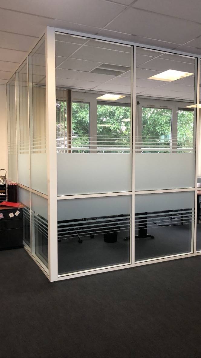 Pourquoi mettre un film dépoli sur vos vitrages?