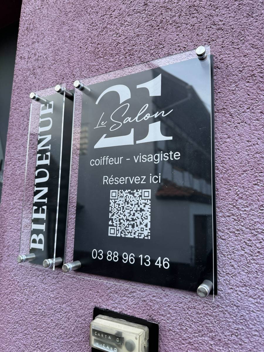 plaque personnalisée plexiglas